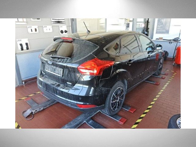 Fahrzeugabbildung Ford Focus Trend 1.0 EcoBoost PDC SHZ Klimaautomatik