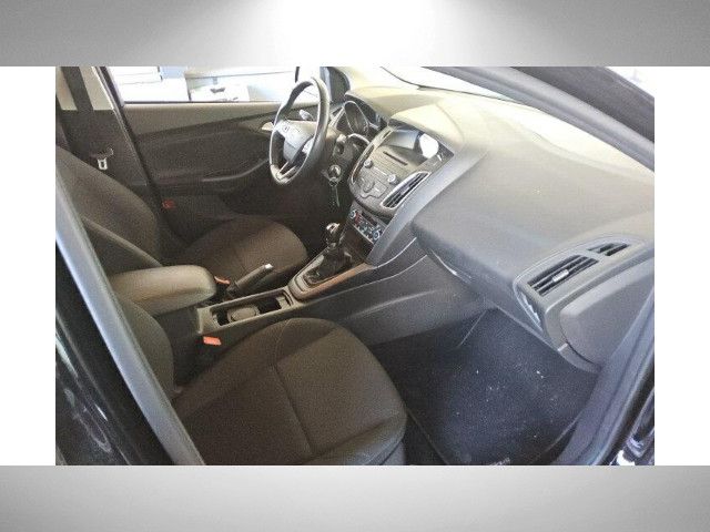 Fahrzeugabbildung Ford Focus Trend 1.0 EcoBoost PDC SHZ Klimaautomatik