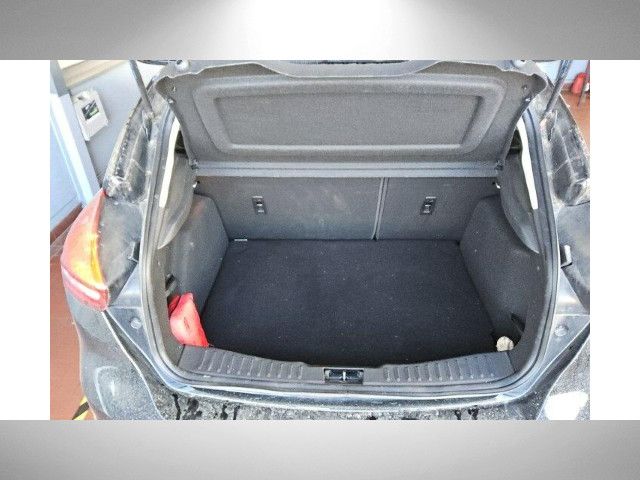 Fahrzeugabbildung Ford Focus Trend 1.0 EcoBoost PDC SHZ Klimaautomatik