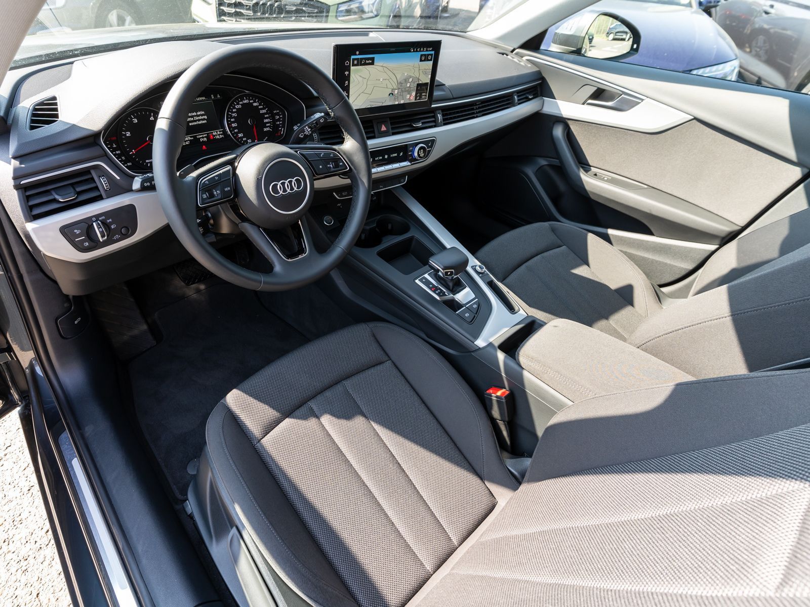 Fahrzeugabbildung Audi A4 Avant 40TDI Stronic NAVI LED SHZ GRA