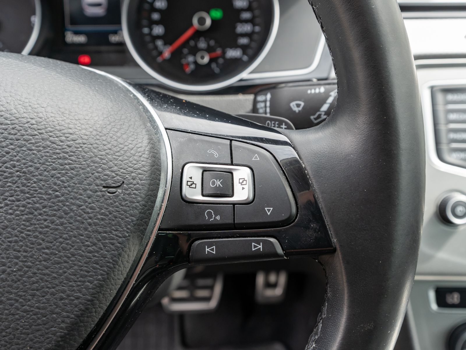 Fahrzeugabbildung Volkswagen Passat Variant Alltrack 2.0 TDI 4M DSG HUD AHK