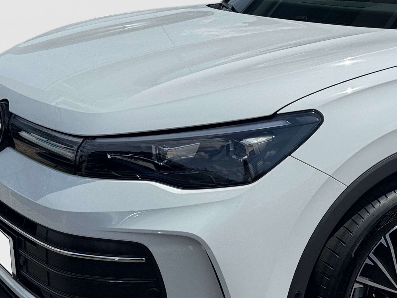 Fahrzeugabbildung Volkswagen Tiguan Life 1.5 eTSI AHK ACC LED Rückfahr-Kamera