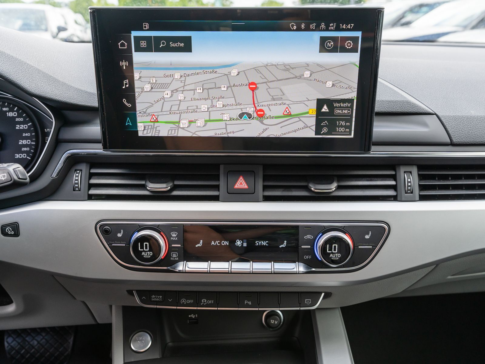 Fahrzeugabbildung Audi A4 Avant 40TDI Stronic NAVI LED SHZ GRA PDC v/h