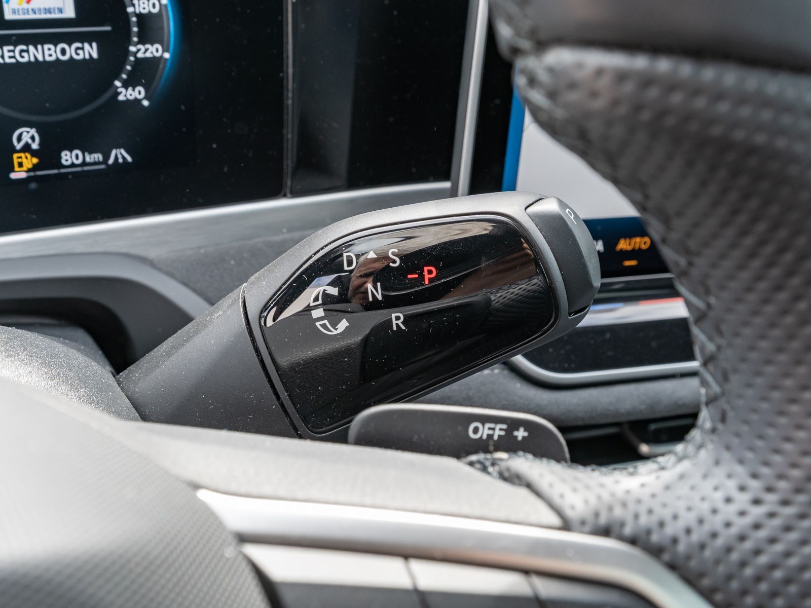 Fahrzeugabbildung Volkswagen Passat Variant R-Line 4Motion 2.0TDI DSG HUD AHK