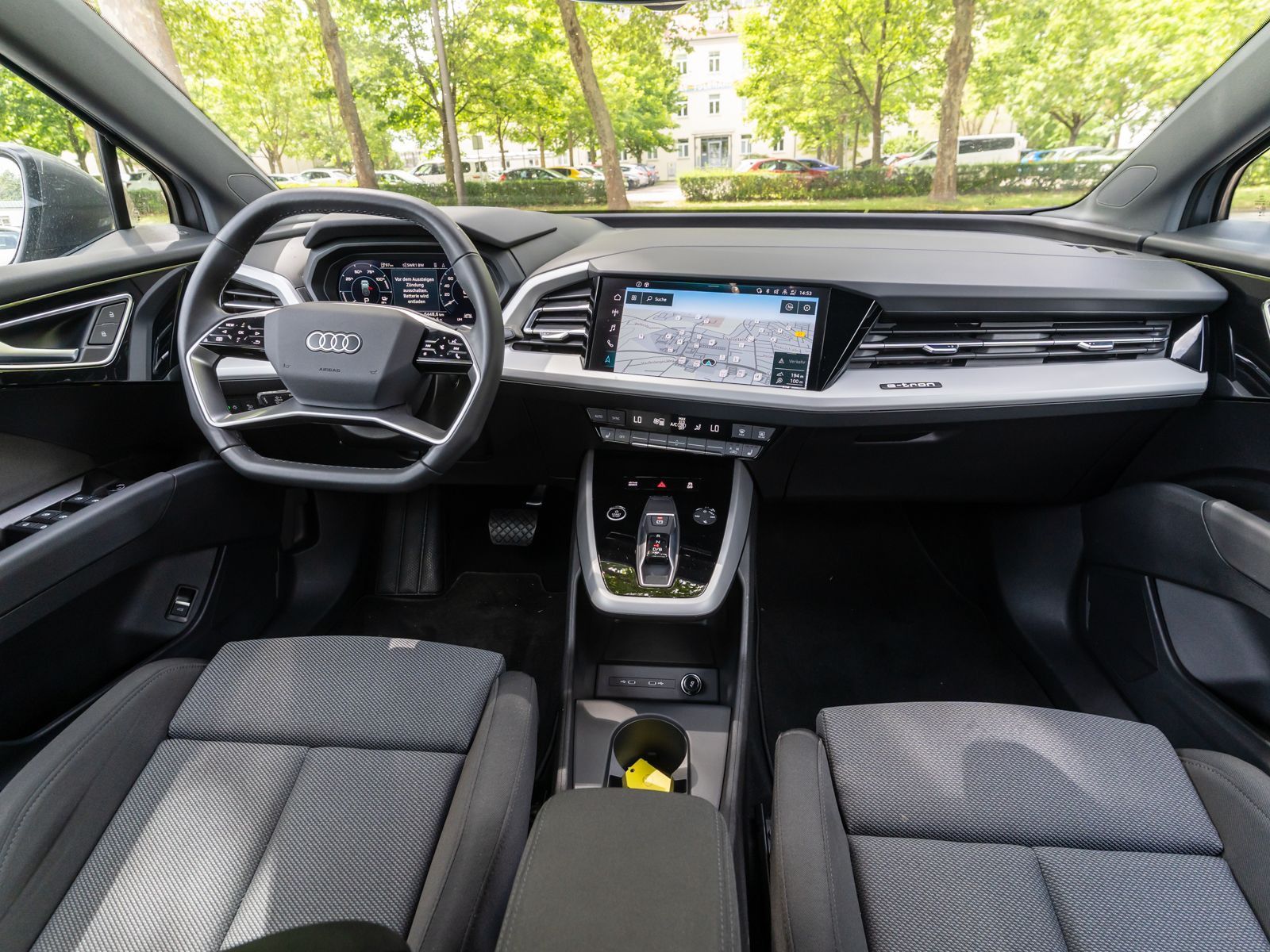 Fahrzeugabbildung Audi Q4 Sportback 50 e-tron advanced quatt Matrix PDC