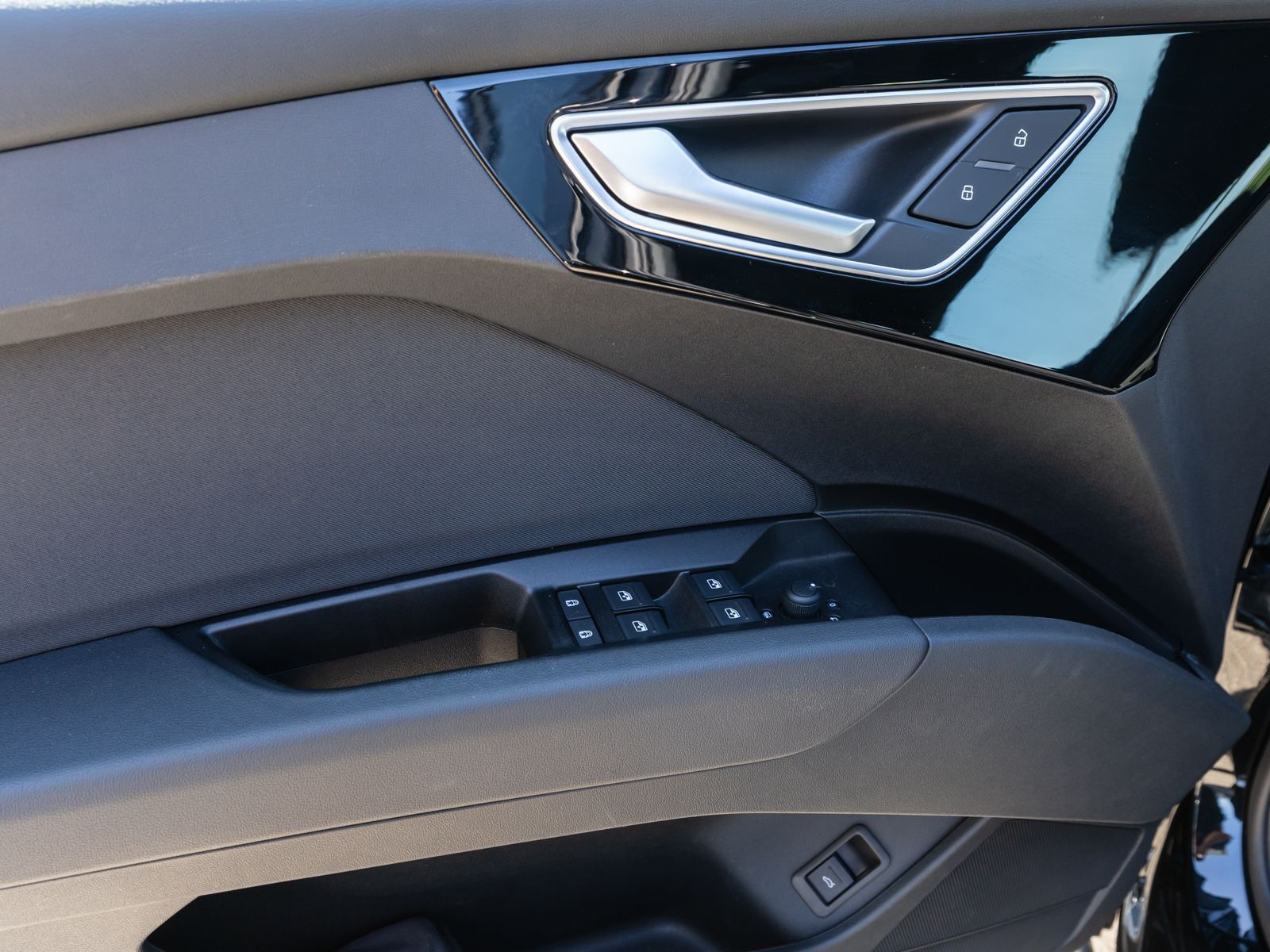 Fahrzeugabbildung Audi Q4 Sportback 35 e-tron LED Navi PDC SHZ GRA