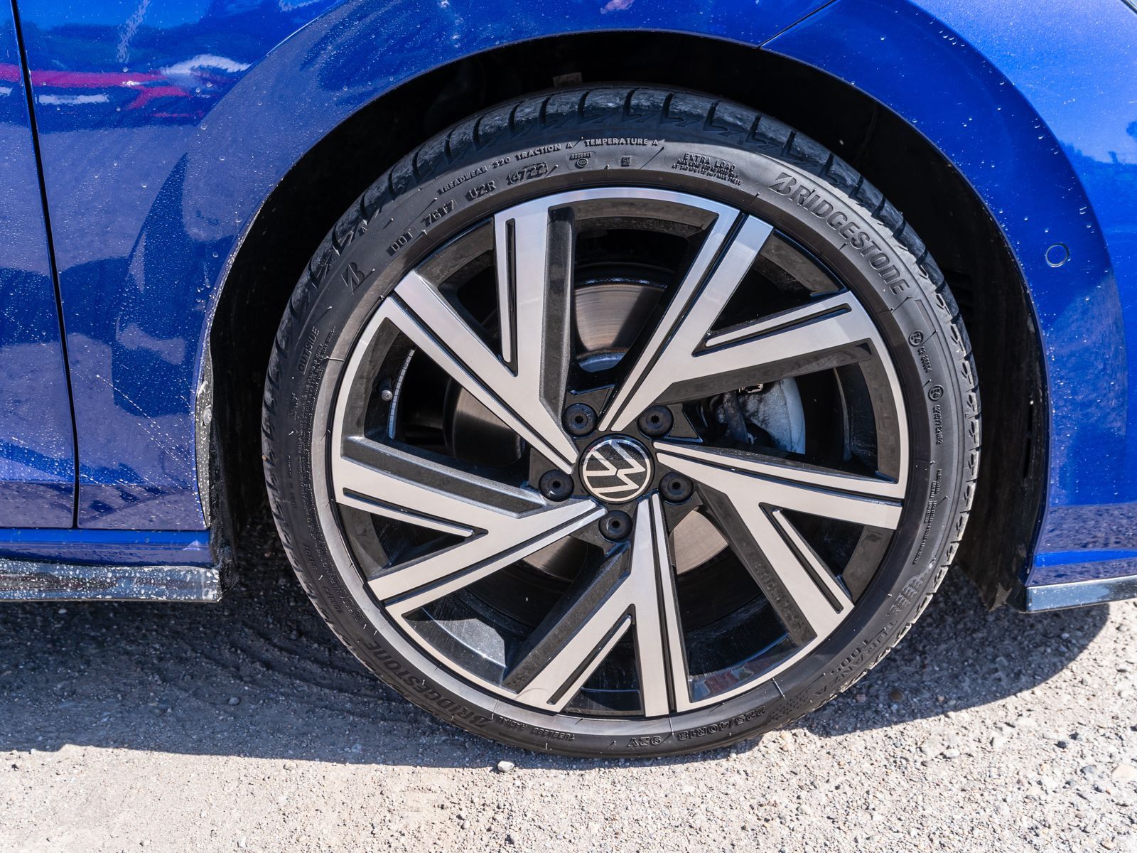 Fahrzeugabbildung Volkswagen Golf Variant R-Line 2.0 TDI DSG Navi RFK Pano VC