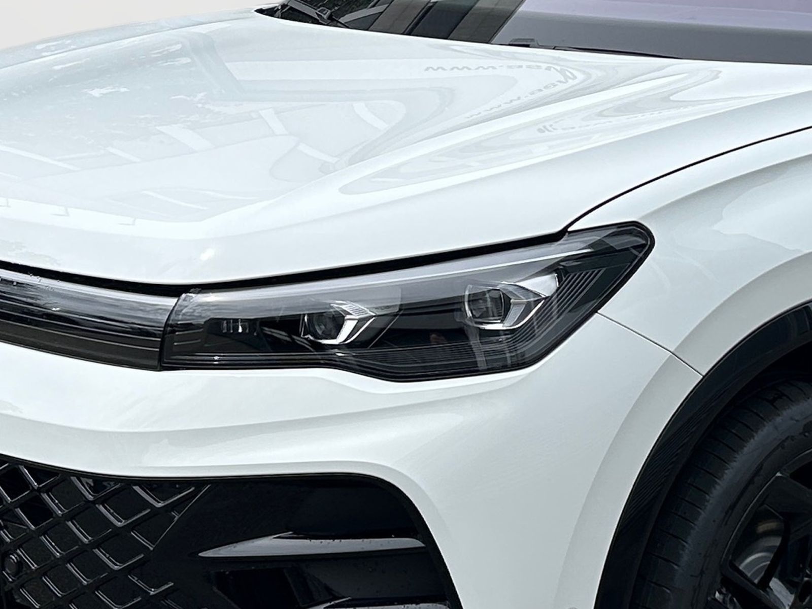 Fahrzeugabbildung Volkswagen Tiguan R-Line 1.5 eHybrid OPF 130 kW(177 PS) DSG