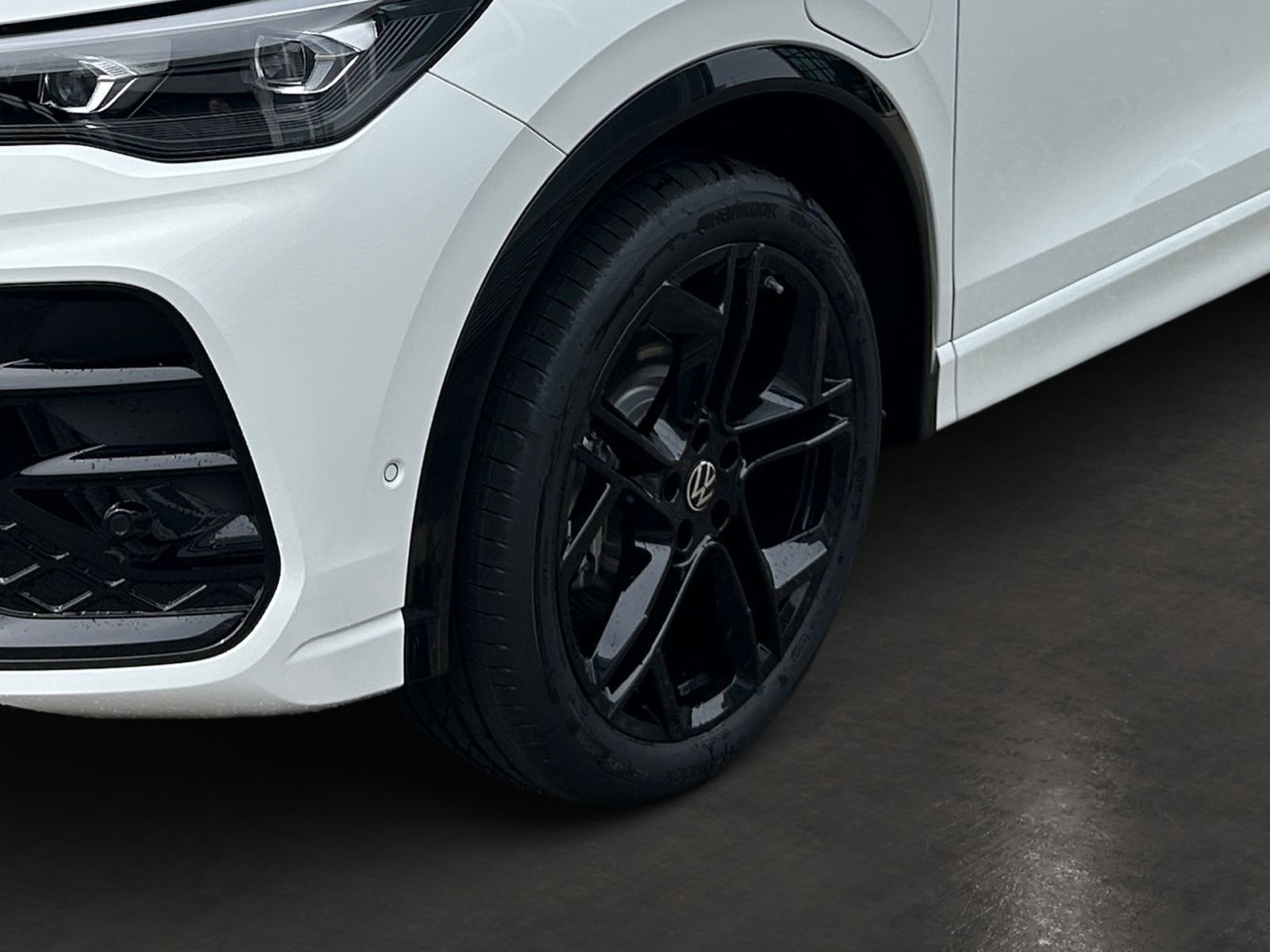 Fahrzeugabbildung Volkswagen Tiguan R-Line 1.5 eHybrid OPF 130 kW(177 PS) DSG
