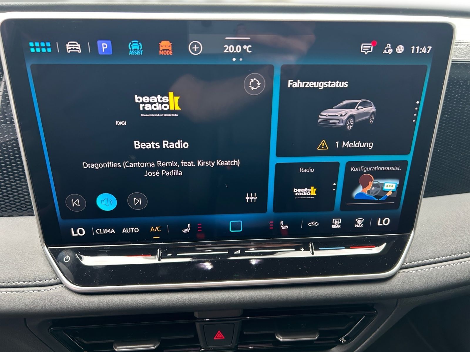 Fahrzeugabbildung Volkswagen Tiguan Life 1.5 eTSI AHK ACC LED Rückfahr-Kamera