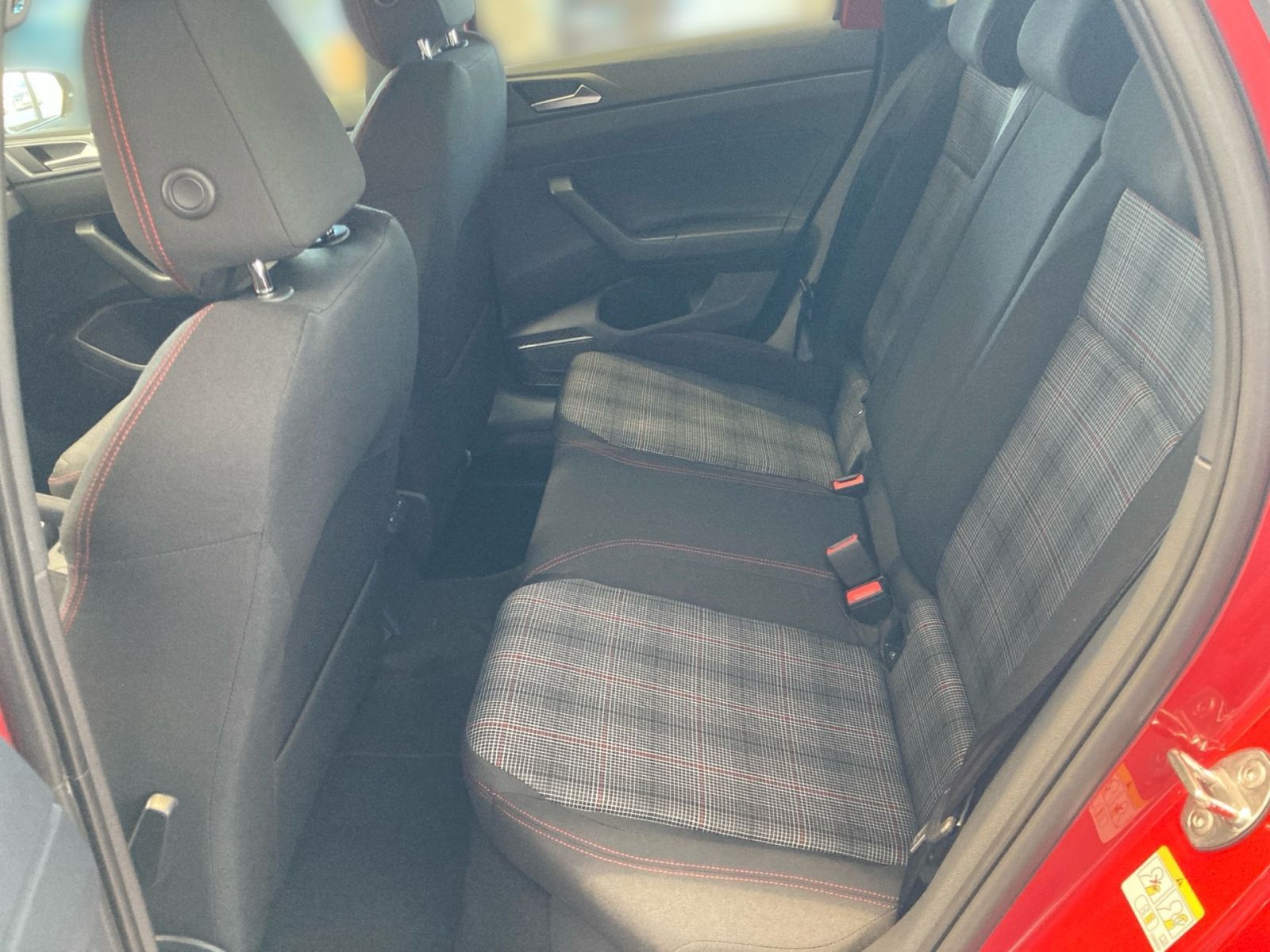 Fahrzeugabbildung Volkswagen Polo GTI 2.0 TS DSG ACC Park-Assist inkl. RFK