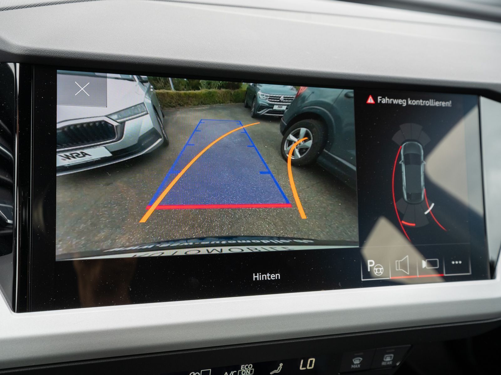 Fahrzeugabbildung Audi Q4 Sportback 40 e-tron NAVI LED RFK VC
