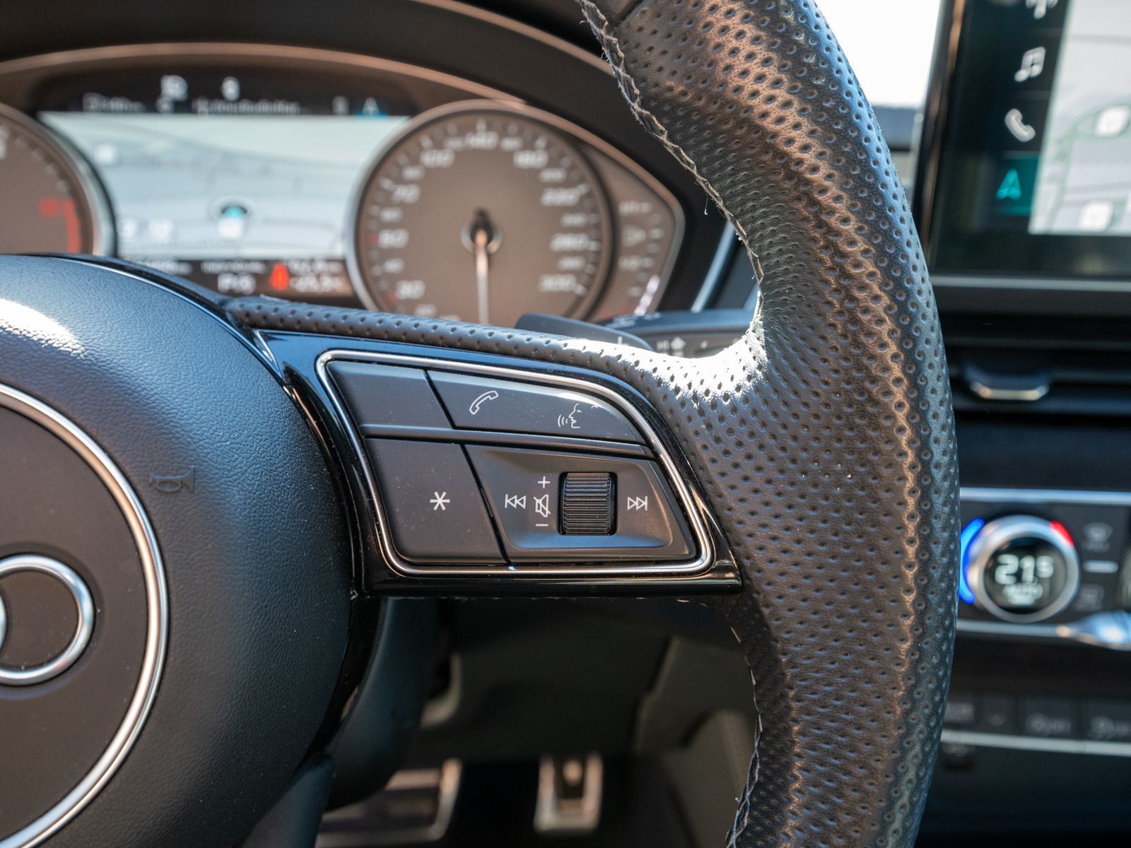 Fahrzeugabbildung Audi S5 Sportback 3.0TDI quattro tiptron RFK PANO B&O
