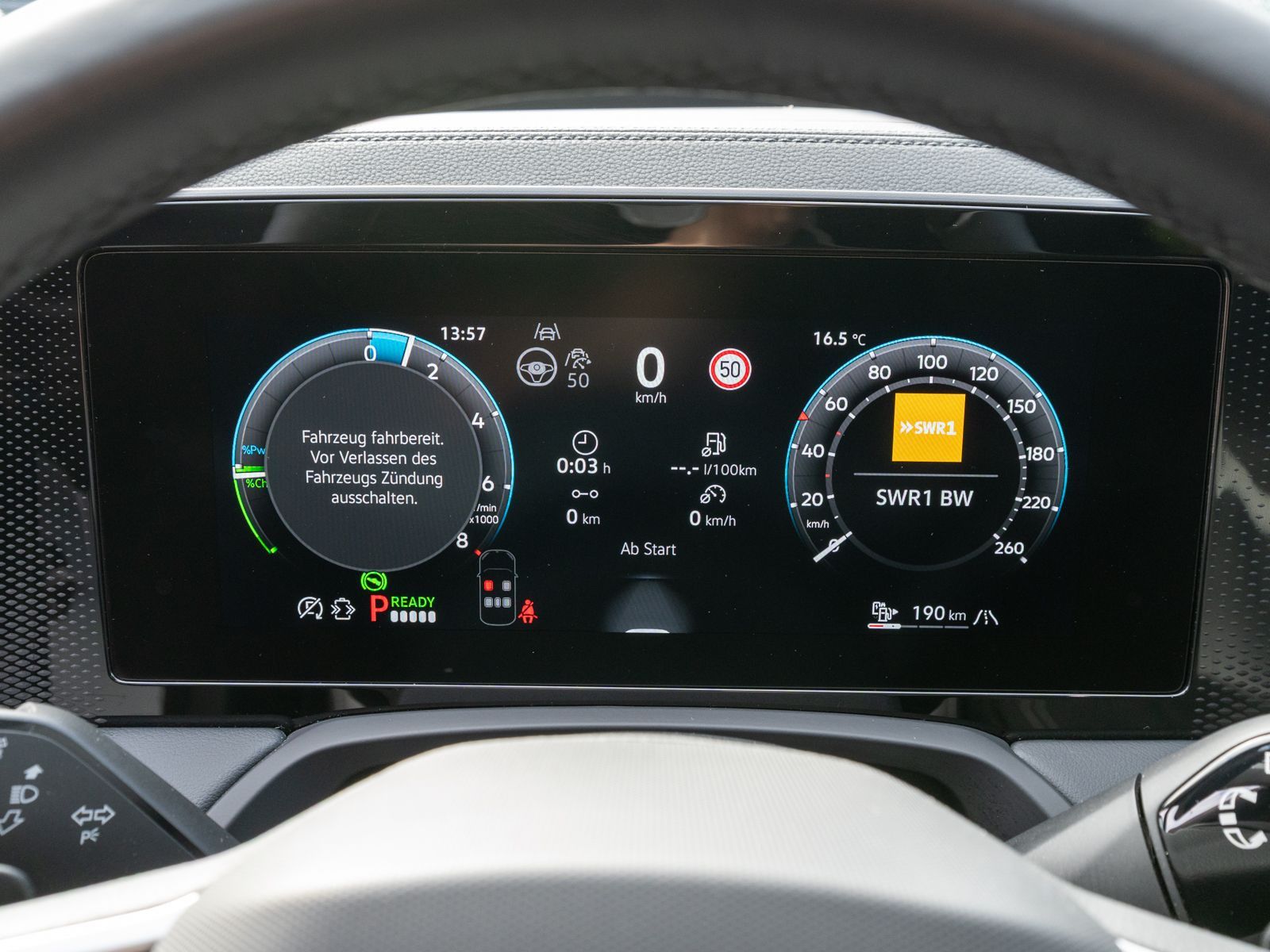 Fahrzeugabbildung Volkswagen Passat Variant Business 1.5TSI eHybrid DSG AHK