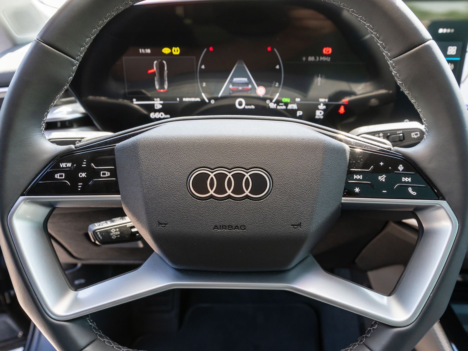 Fahrzeugabbildung Audi A6 Avant Neues Modell TDI NAVI MATRIX PANO 360°