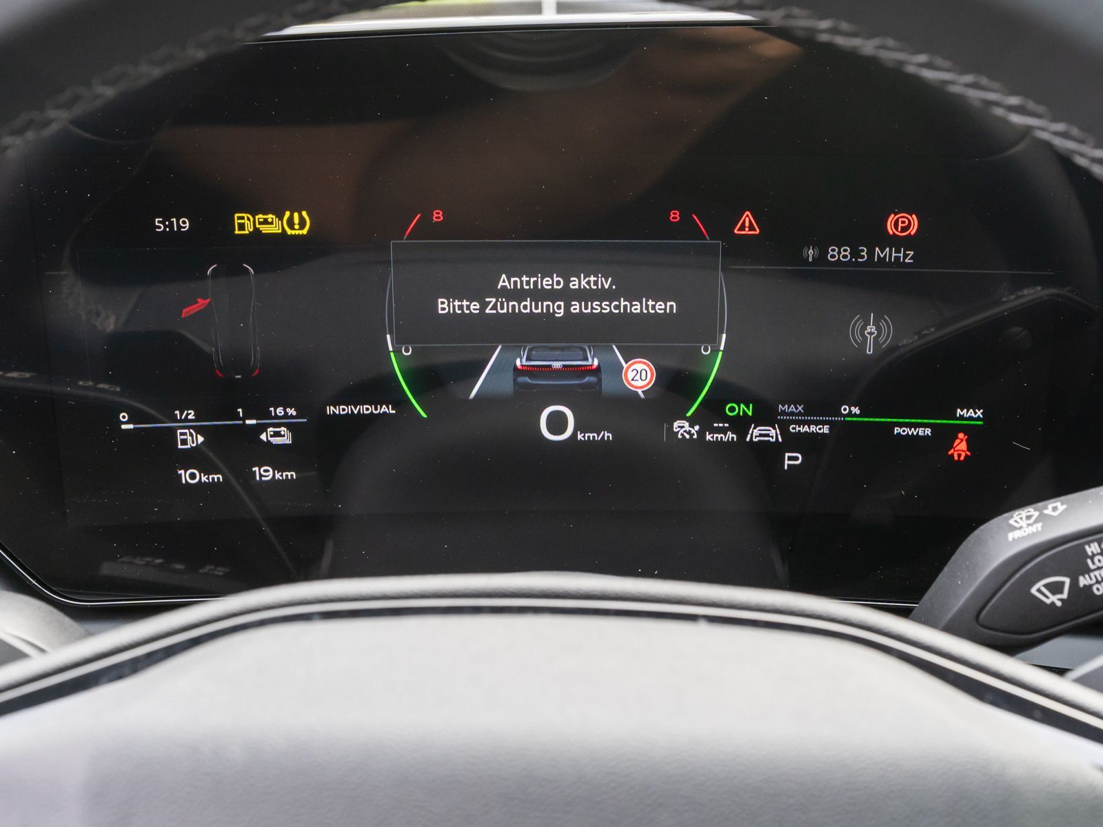 Fahrzeugabbildung Audi A5 Avant e-hybrid quattro NAVI LED AHK ACC RFK