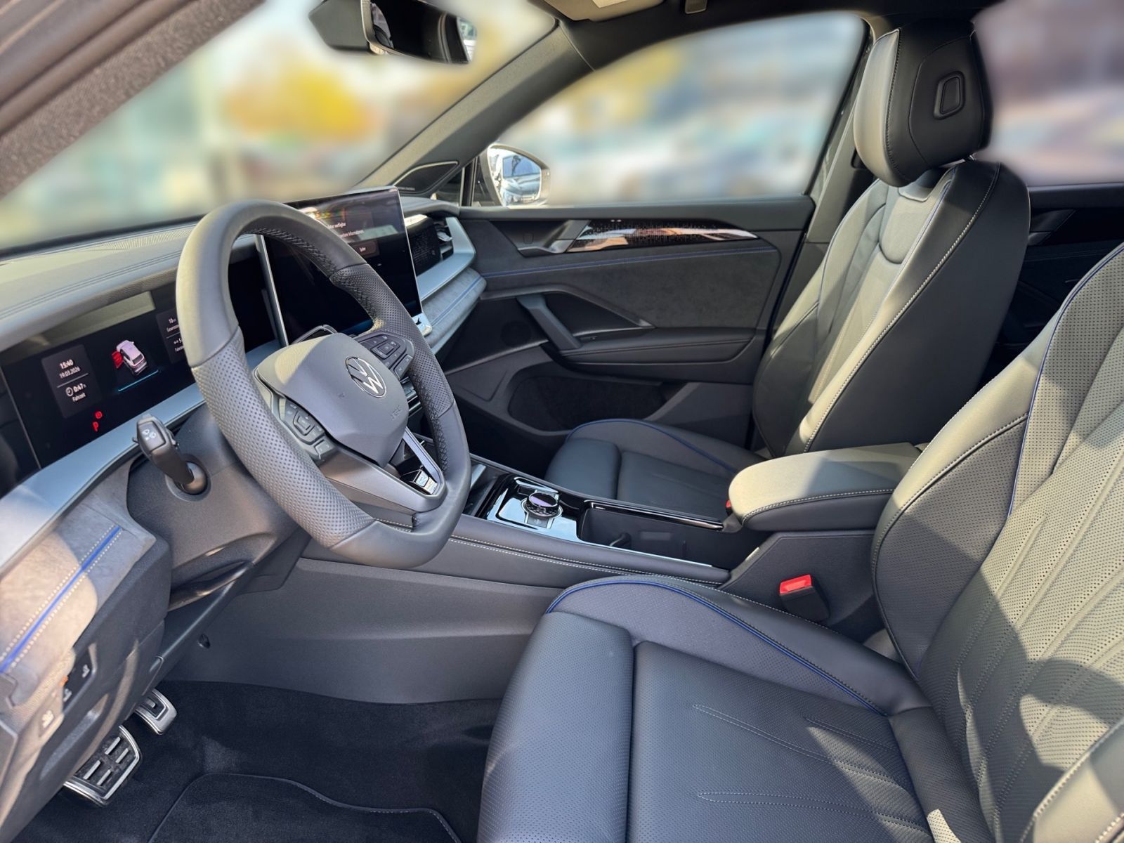Fahrzeugabbildung Volkswagen Tayron R-Line 1,5 eHybrid DSG AHK PANO ACC NAVI