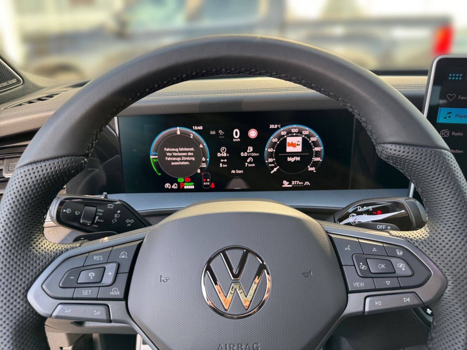 Fahrzeugabbildung Volkswagen Tayron R-Line 1,5 eHybrid DSG AHK PANO ACC NAVI