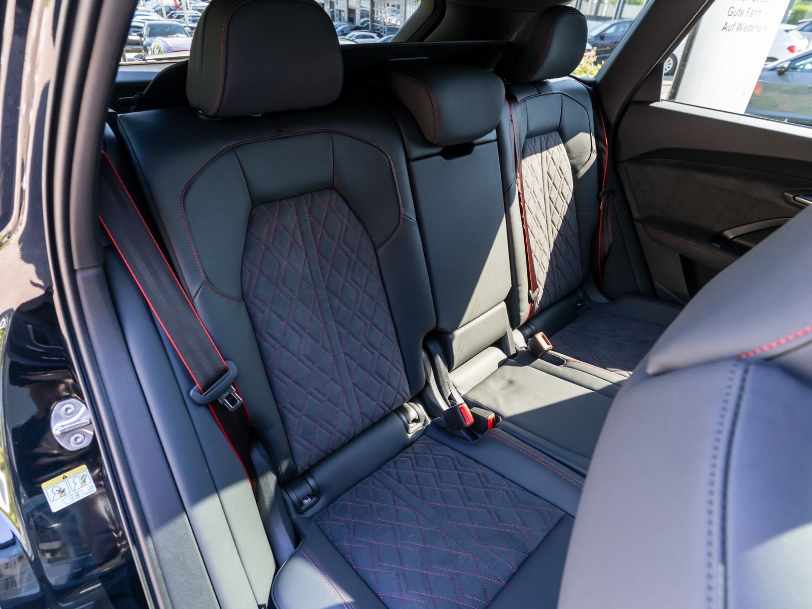 Fahrzeugabbildung Audi Q5 SUV e-hybrid quattro Panoramadach AHK