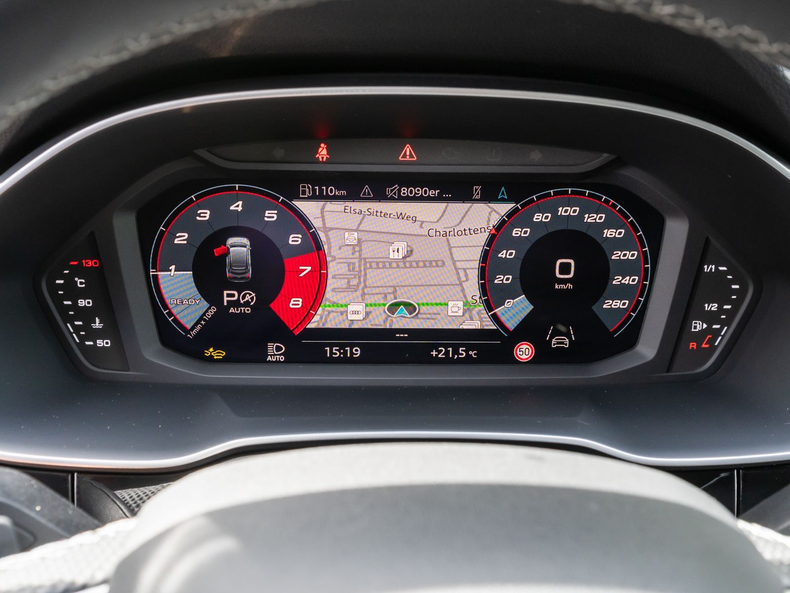 Fahrzeugabbildung Audi Q3 Sportback S line 35TFSI NAVI LED AHK SHZ PDC