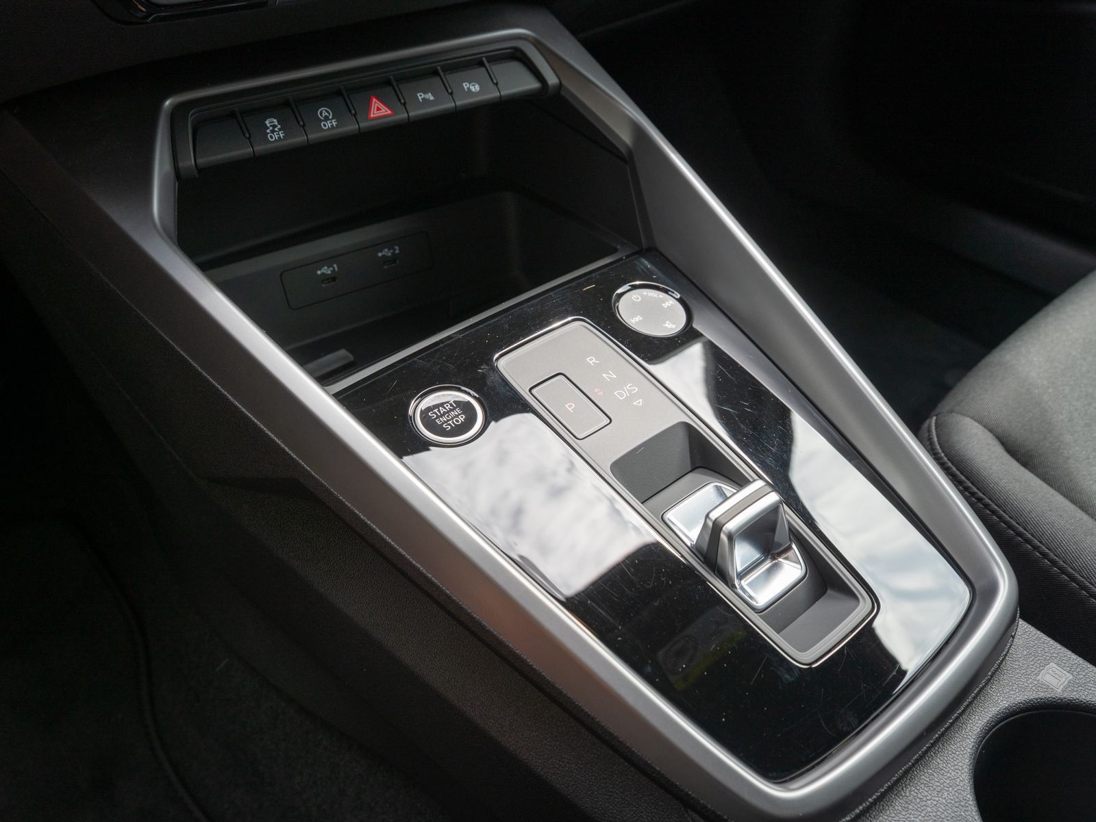 Fahrzeugabbildung Audi A3 Sportback advanced 35TDI NAVI MATRIX HUD AHK