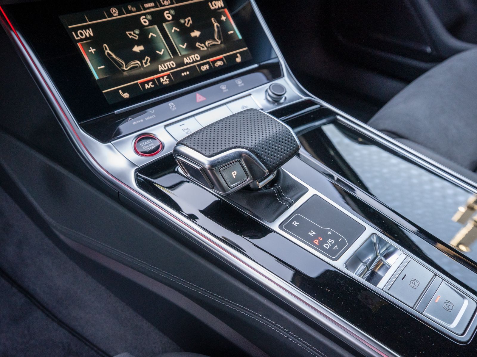 Fahrzeugabbildung Audi RS 6 Avant 4.0TFSI MATRIX RFK B&O RS-AGA 280km/h