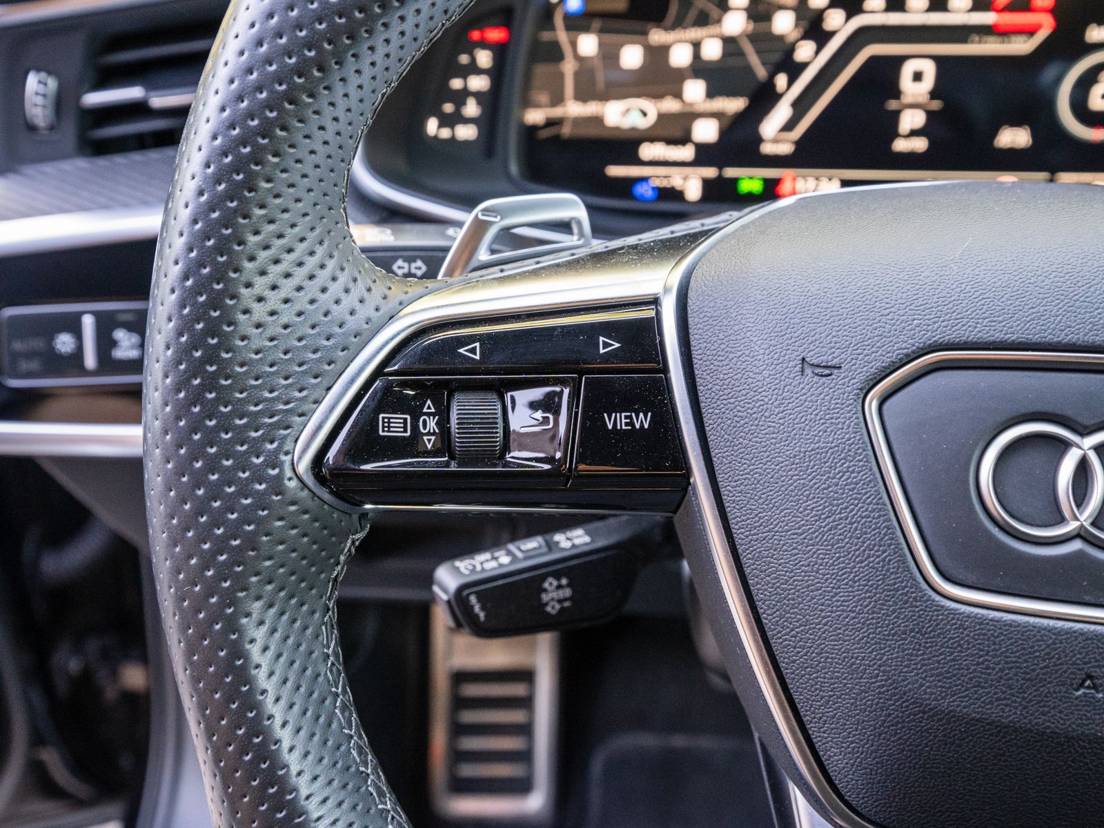 Fahrzeugabbildung Audi RS 6 Avant 4.0TFSI MATRIX RFK B&O RS-AGA 280km/h