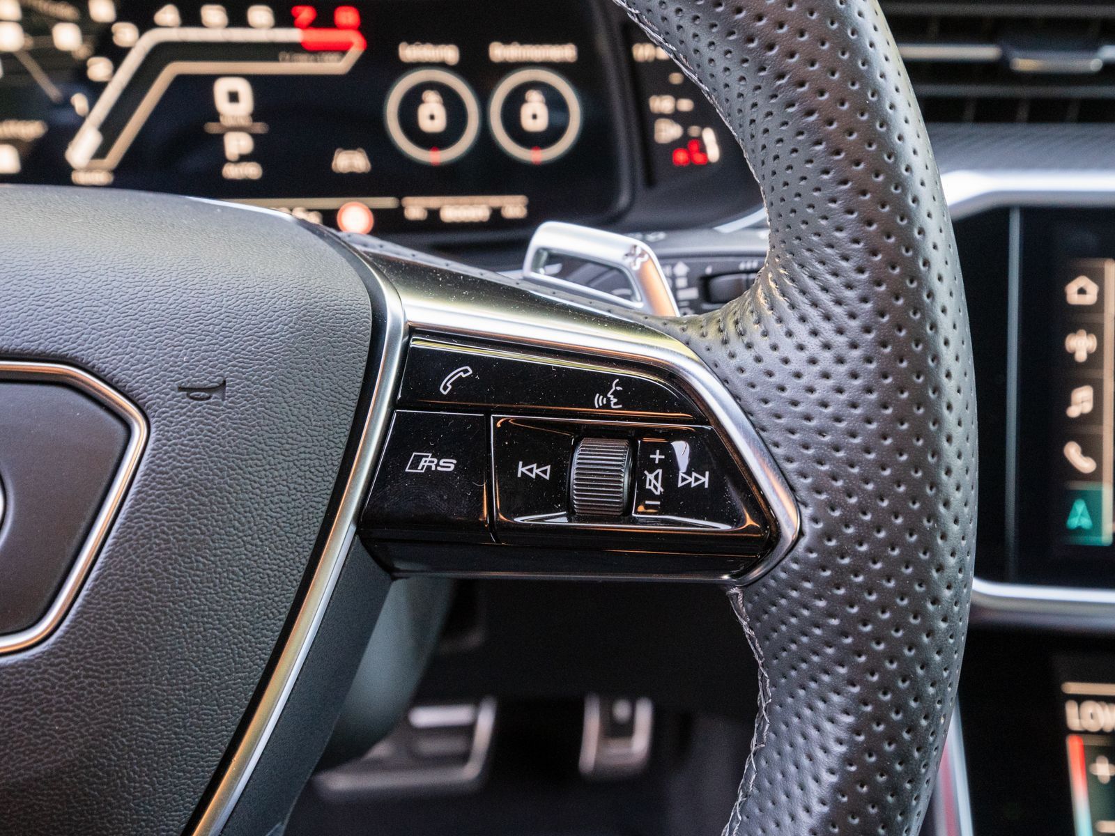 Fahrzeugabbildung Audi RS 6 Avant 4.0TFSI MATRIX RFK B&O RS-AGA 280km/h