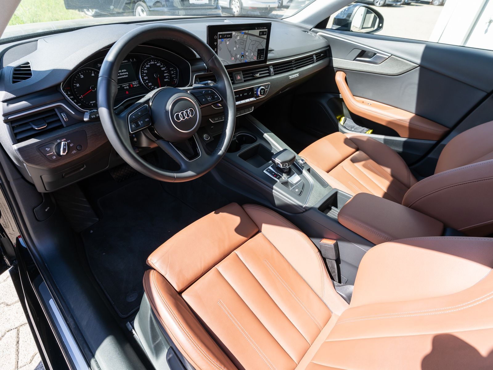 Fahrzeugabbildung Audi A4 Avant 40TDI quattro NAVI LED STANDHZ PANO