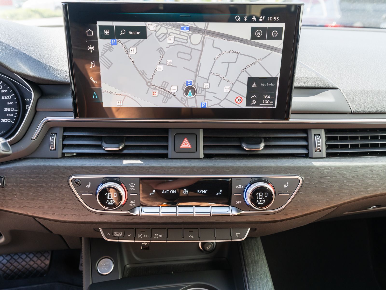 Fahrzeugabbildung Audi A4 Avant 40TDI quattro NAVI LED STANDHZ PANO