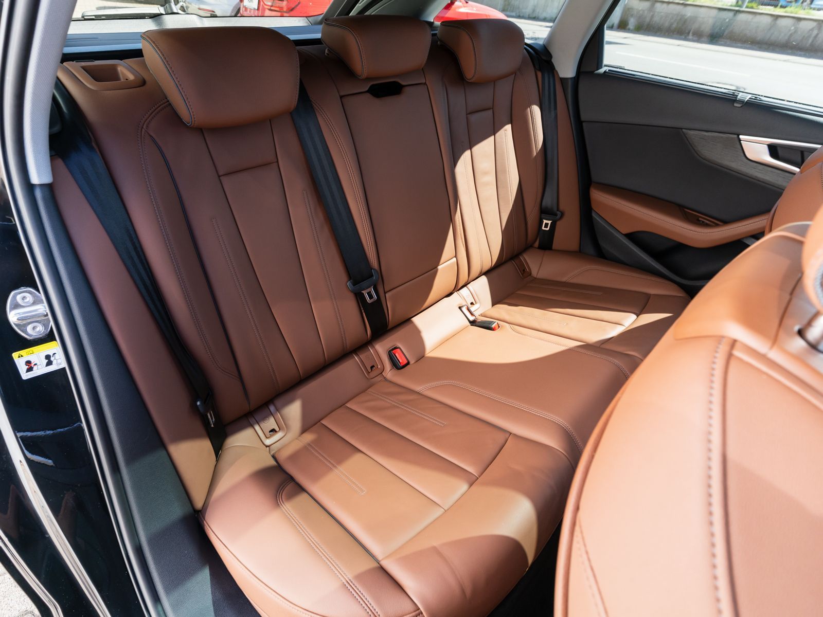 Fahrzeugabbildung Audi A4 Avant 40TDI quattro NAVI LED STANDHZ PANO