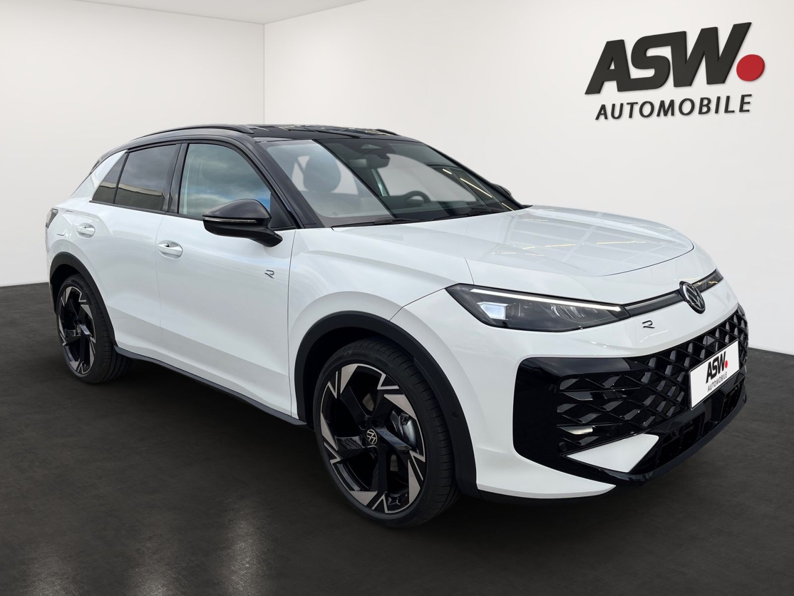 Fahrzeugabbildung Volkswagen T-Roc R-Line 1.5 eTSI150 PS DSG 360° Kamera Navi