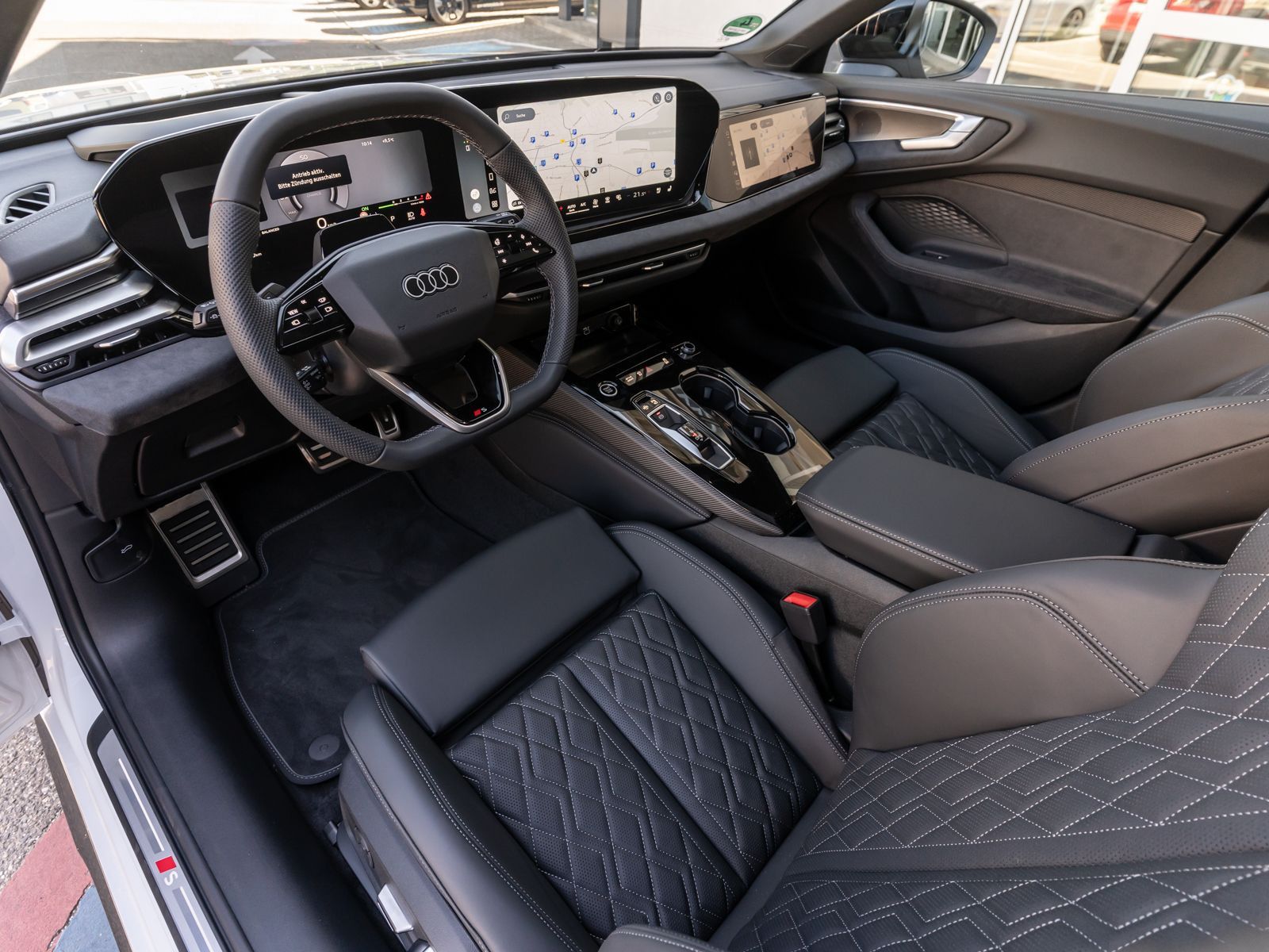 Fahrzeugabbildung Audi A5 Avant e-hybrid S line edition qua 360 B&O AHK