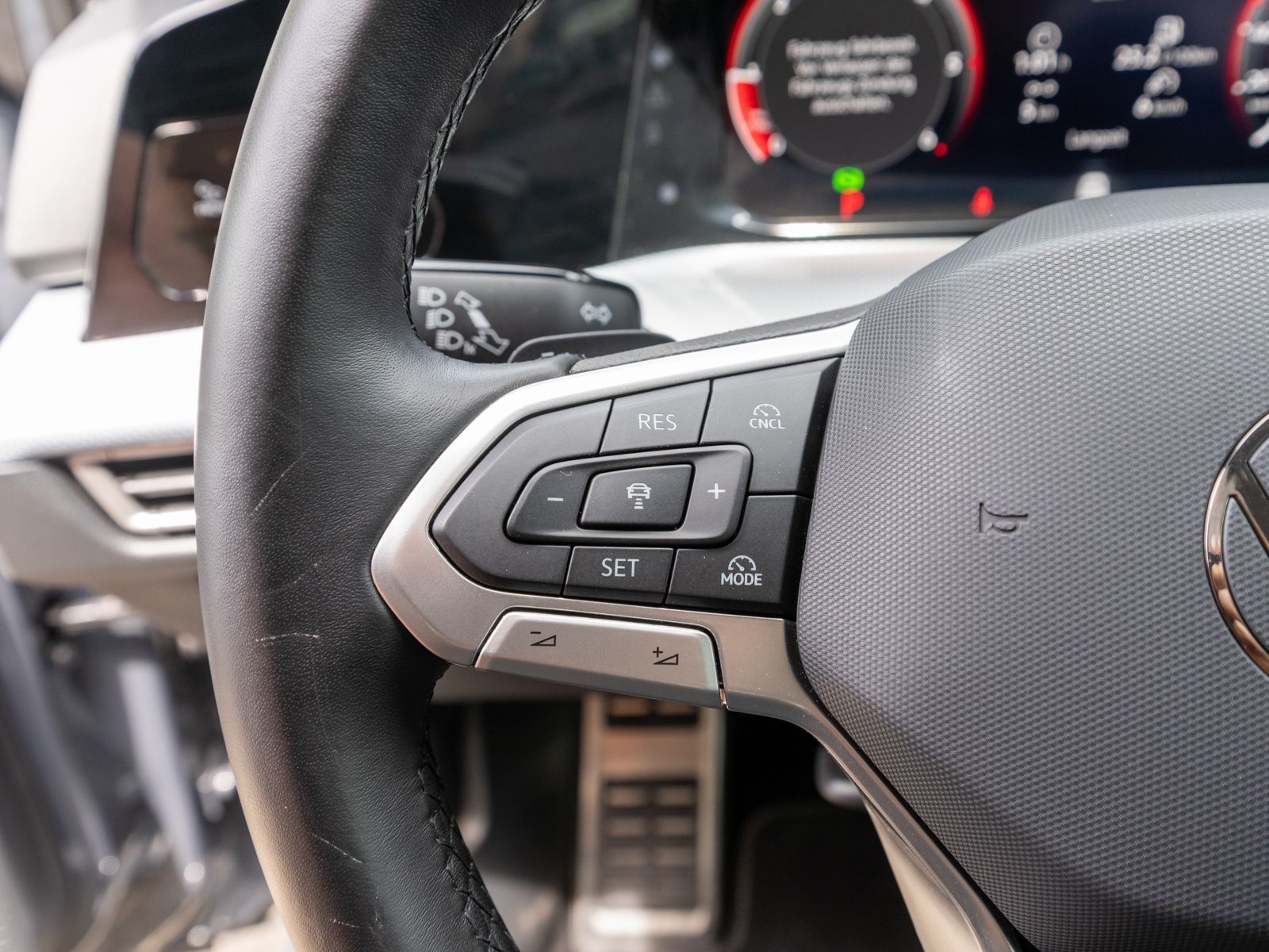 Fahrzeugabbildung Volkswagen Golf Variant Goal 2.0 TDI DSG LED Navi 360° AHK