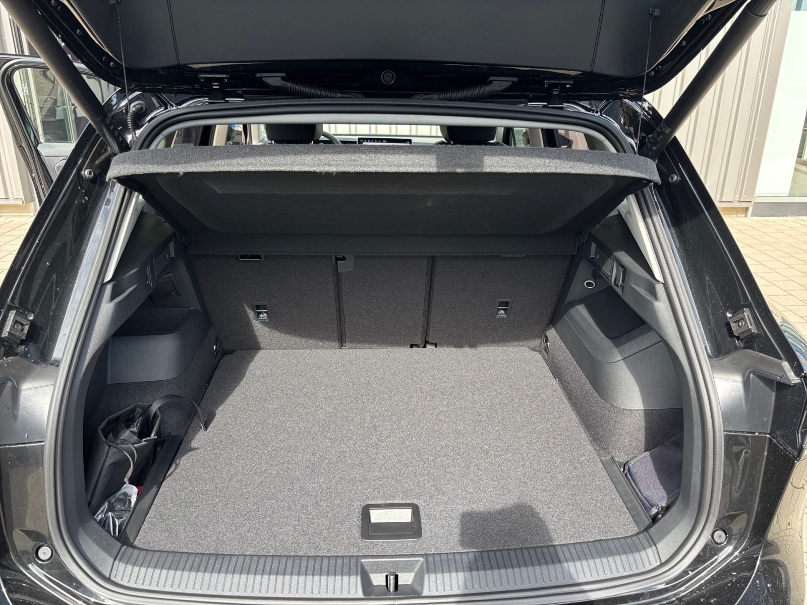 Fahrzeugabbildung Volkswagen Tiguan Life 1,5 l eTSI OPF 110 kW (150 P S) 7-Ga