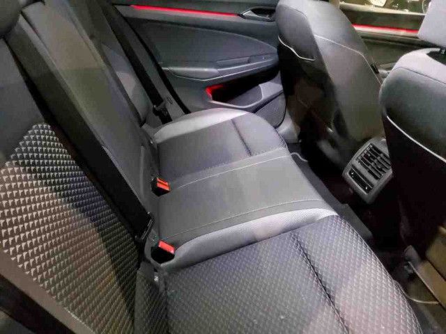 Fahrzeugabbildung Volkswagen Golf Active 1.5 TSI LED Navi Stdhzg RFK HUD ACC