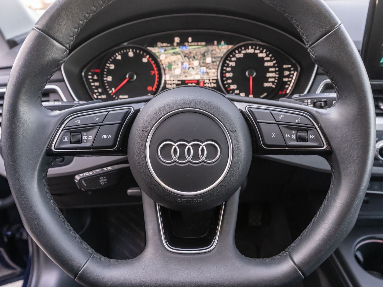 Fahrzeugabbildung Audi A4 Avant advanced 40TFSI quat Stron LED Navi PDC