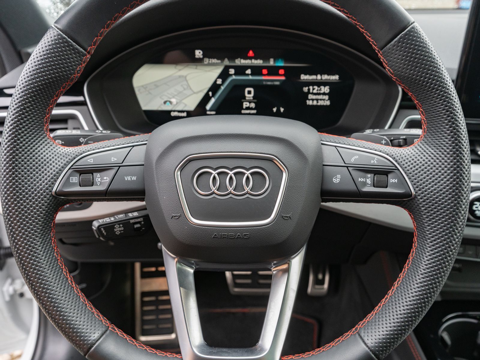 Fahrzeugabbildung Audi A4 Avant S line 40TDI NAVI MATRIX PANO RFK VC