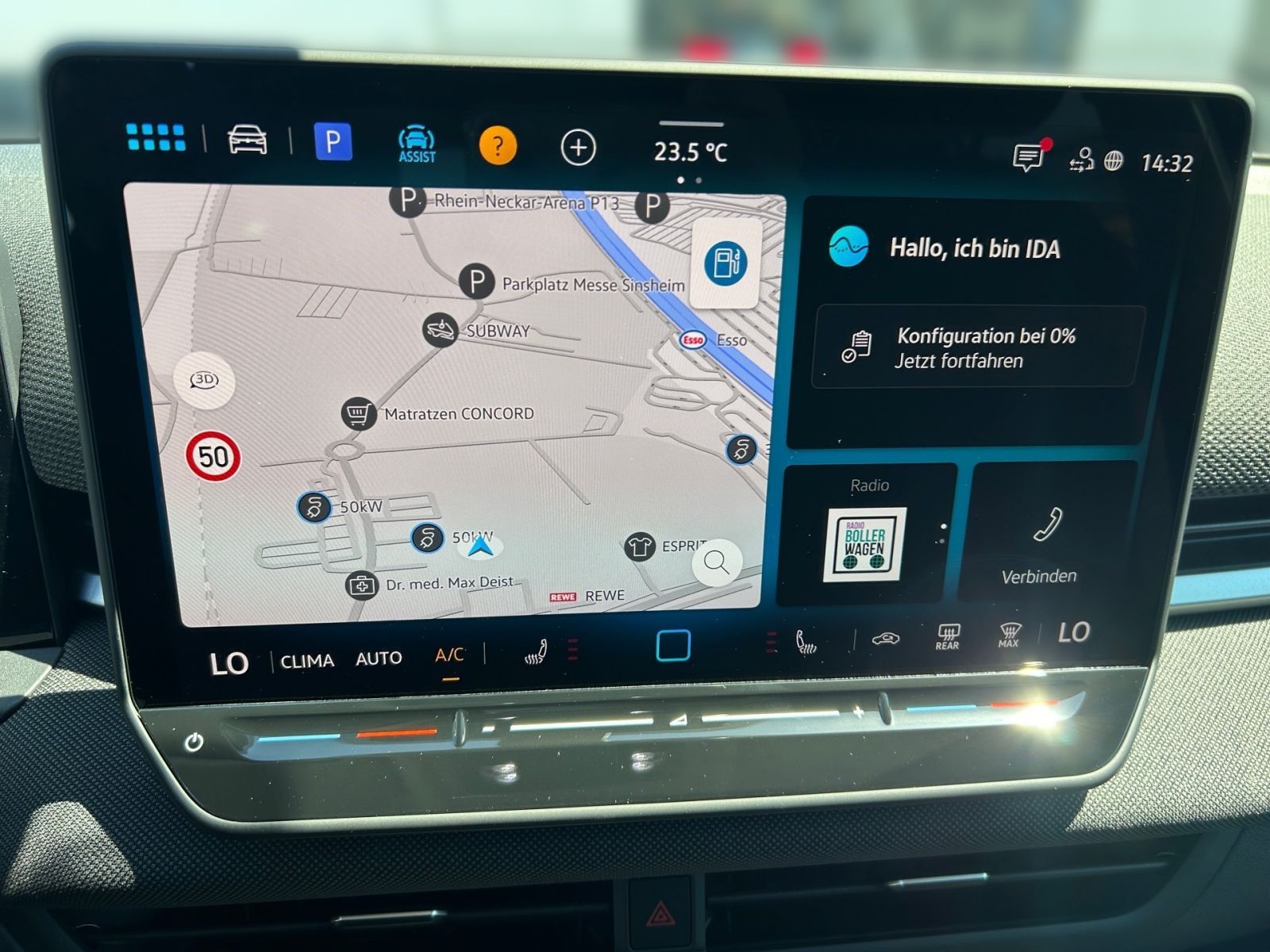 Fahrzeugabbildung Volkswagen T-Roc "ENERGY" 1.5 eTSI DSG AHK GJR