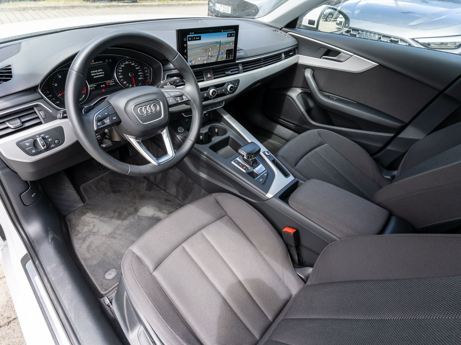 Fahrzeugabbildung Audi A4 Avant advanced 35 TDI Stronic Matrix Navi AHK