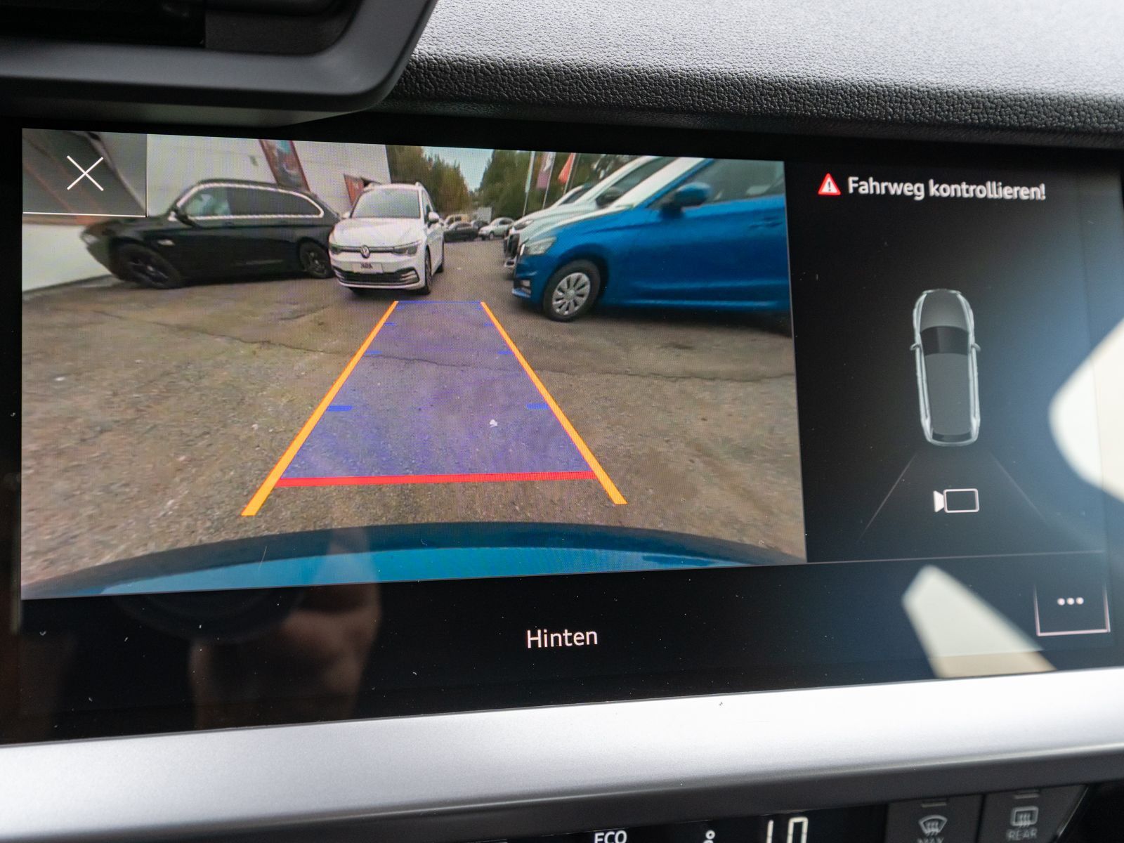 Fahrzeugabbildung Audi A3 Sportback advanced 40TFSI quattr NAVI LED AHK