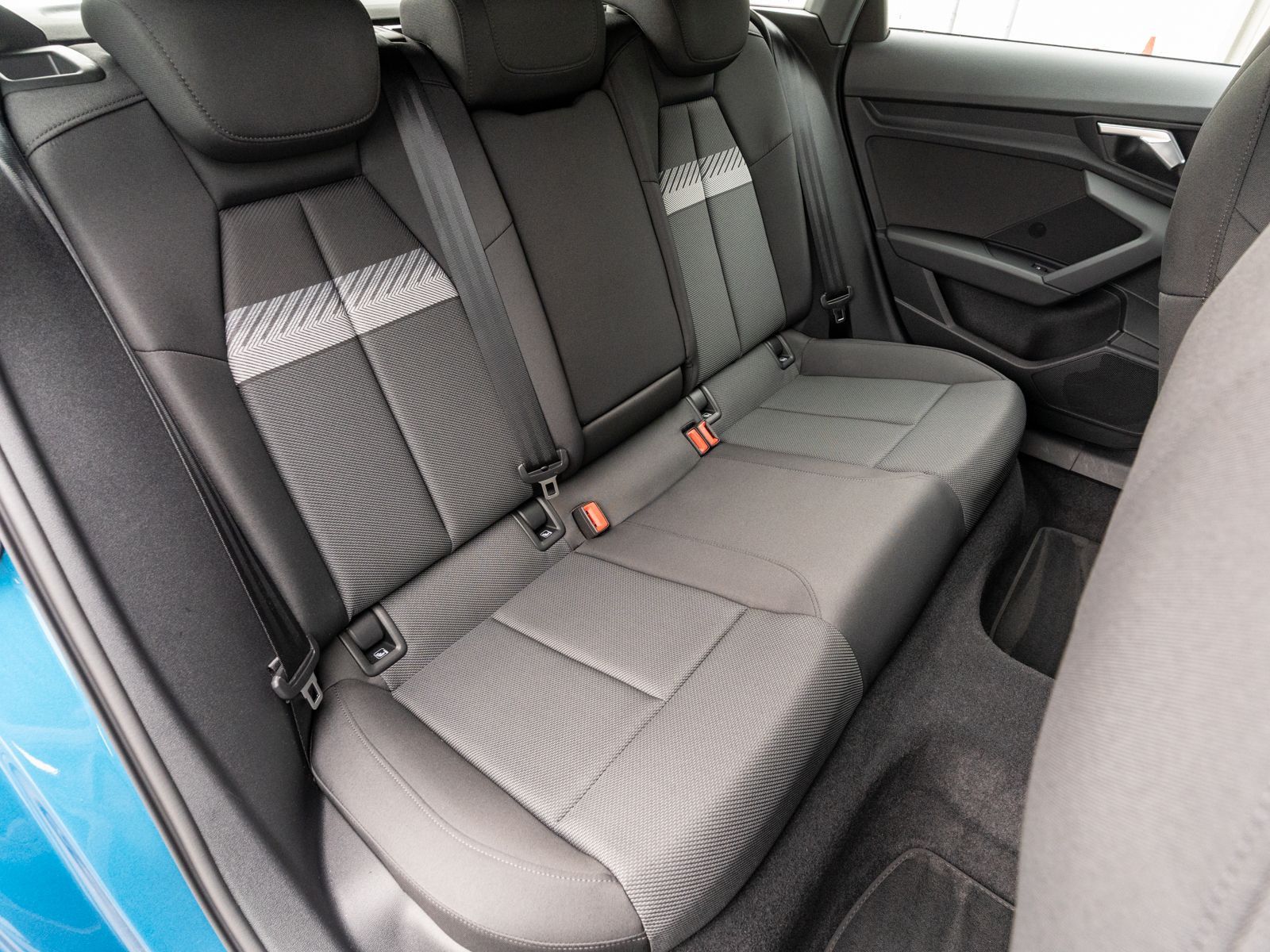 Fahrzeugabbildung Audi A3 Sportback advanced 40TFSI quattr NAVI LED AHK