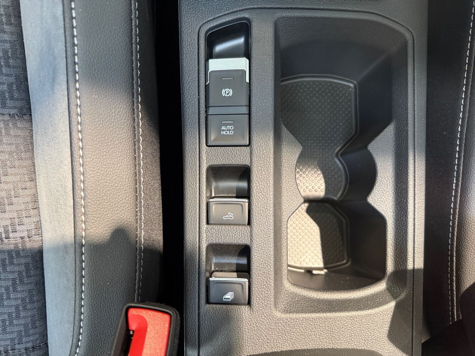 Fahrzeugabbildung Volkswagen T-Roc Cabrio R-Line 1.5 TSI DSG AHK LED-Matrix
