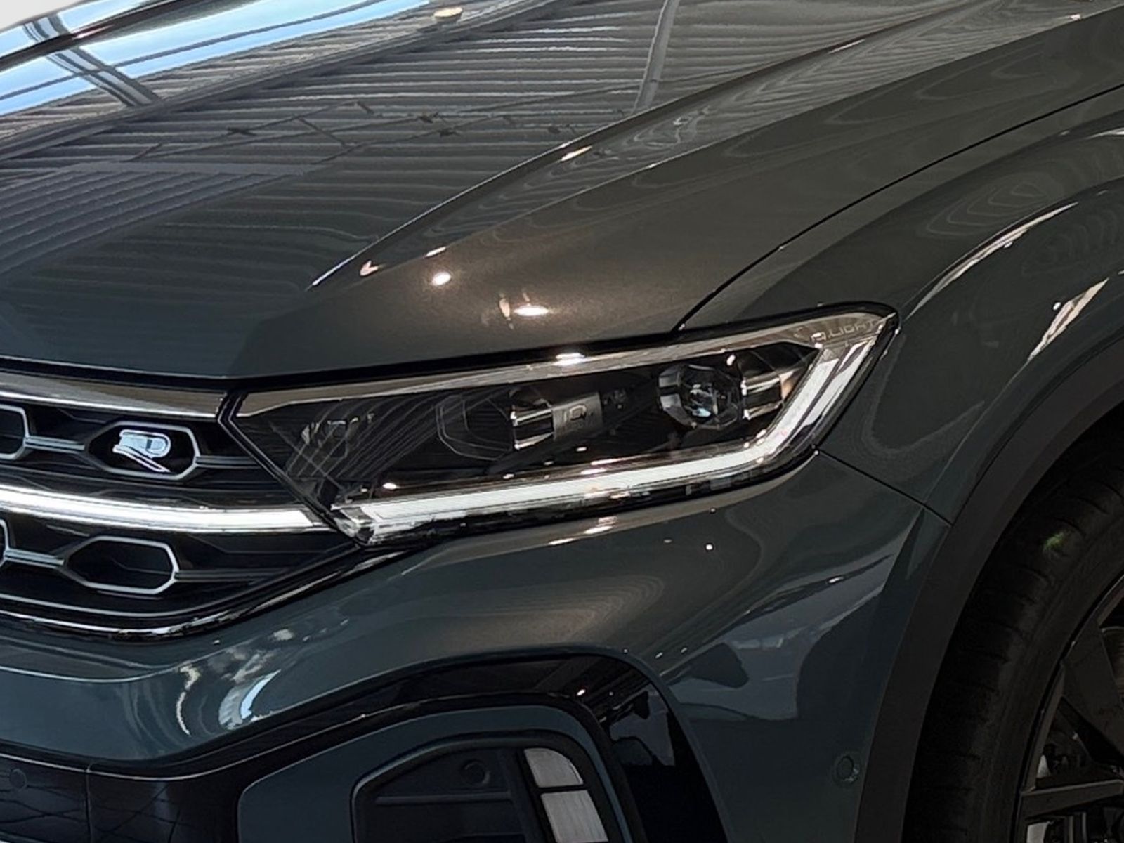Fahrzeugabbildung Volkswagen T-Roc Cabrio R-Line 1.5 TSI DSG AHK LED-Matrix