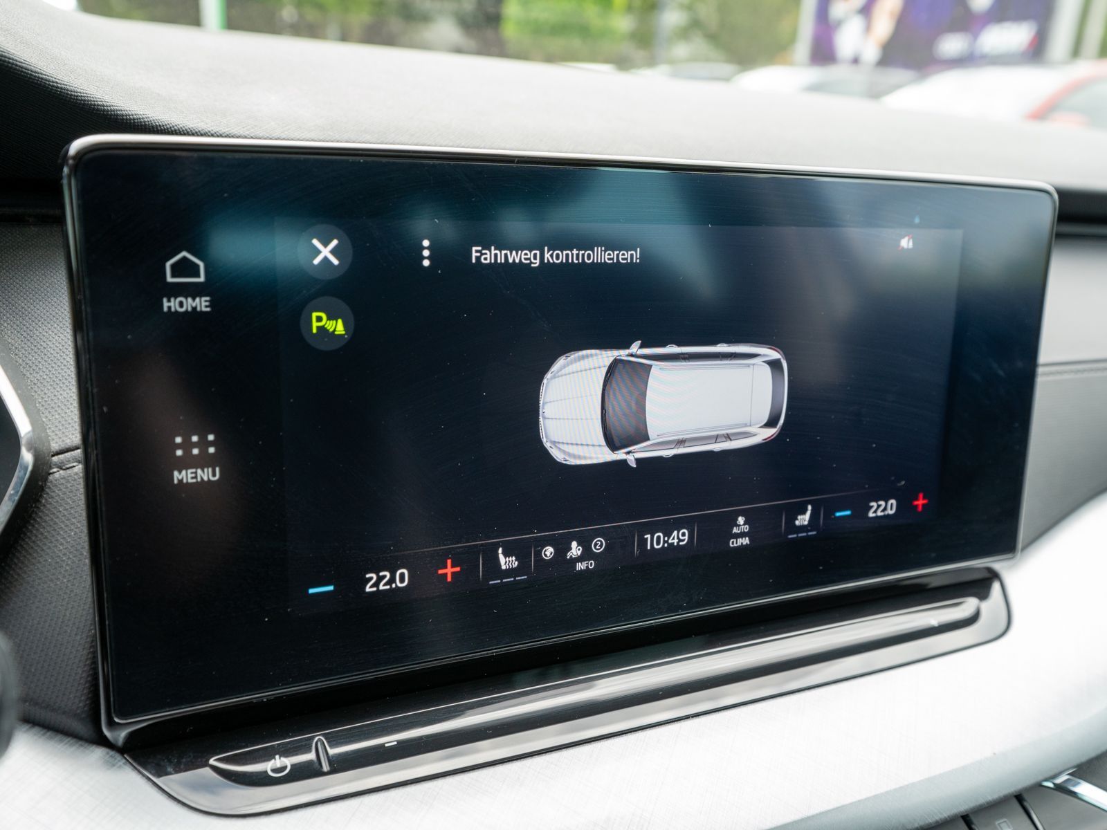 Fahrzeugabbildung SKODA Octavia Combi Tour 2,0 TDI Navi LED ACC PANO