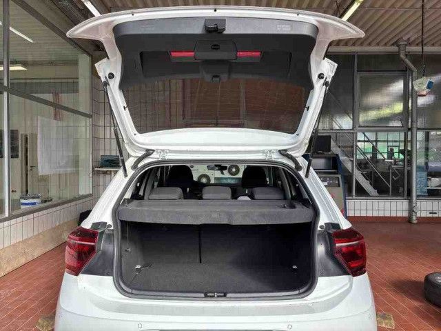 Fahrzeugabbildung Volkswagen Polo Style 1.0TSI AHK Navi LED ACC Klima SHZ PDC