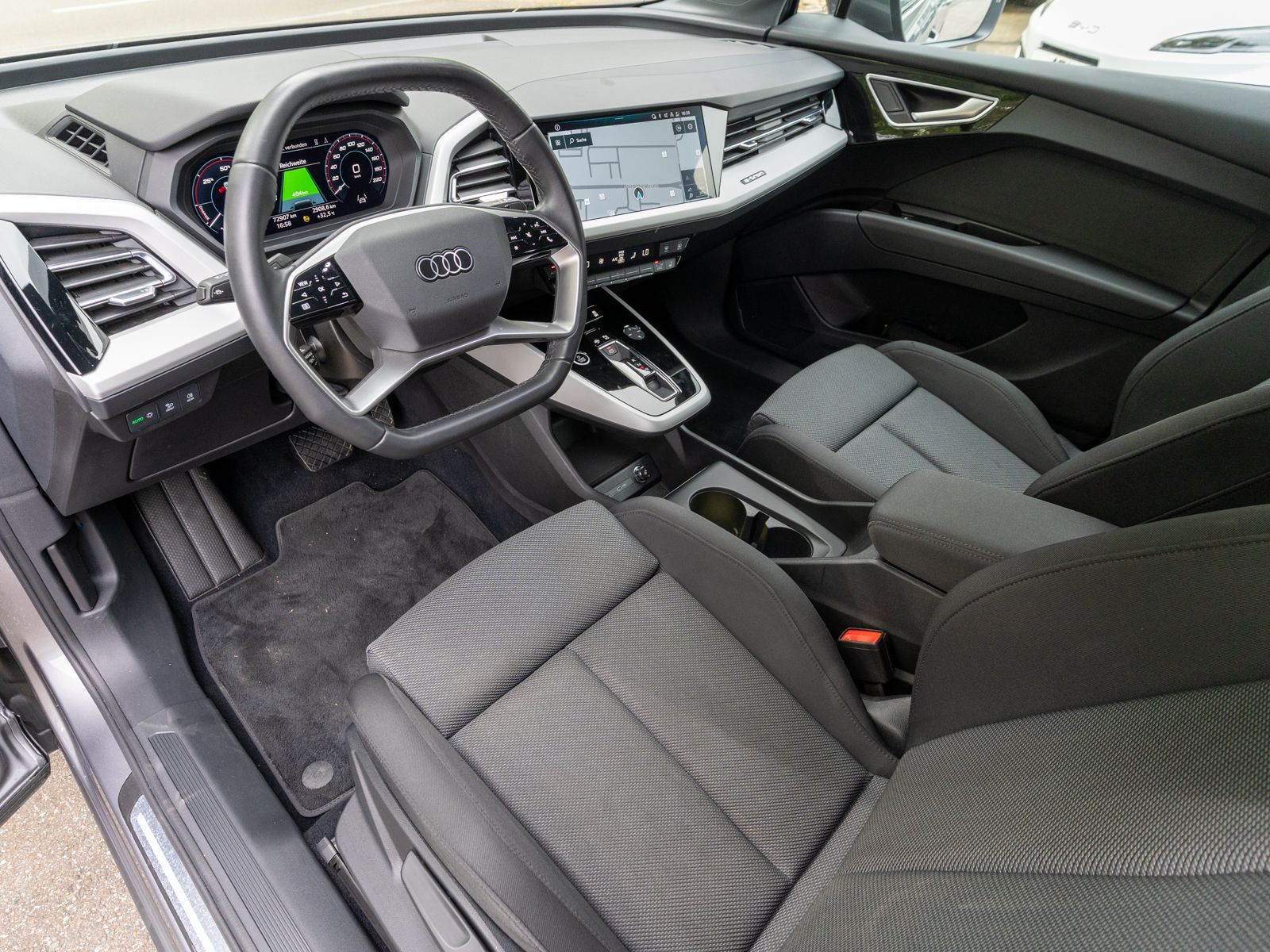 Fahrzeugabbildung Audi Q4 advanced 40 e-tron MATRIX Navi RFK ACC Wäpu