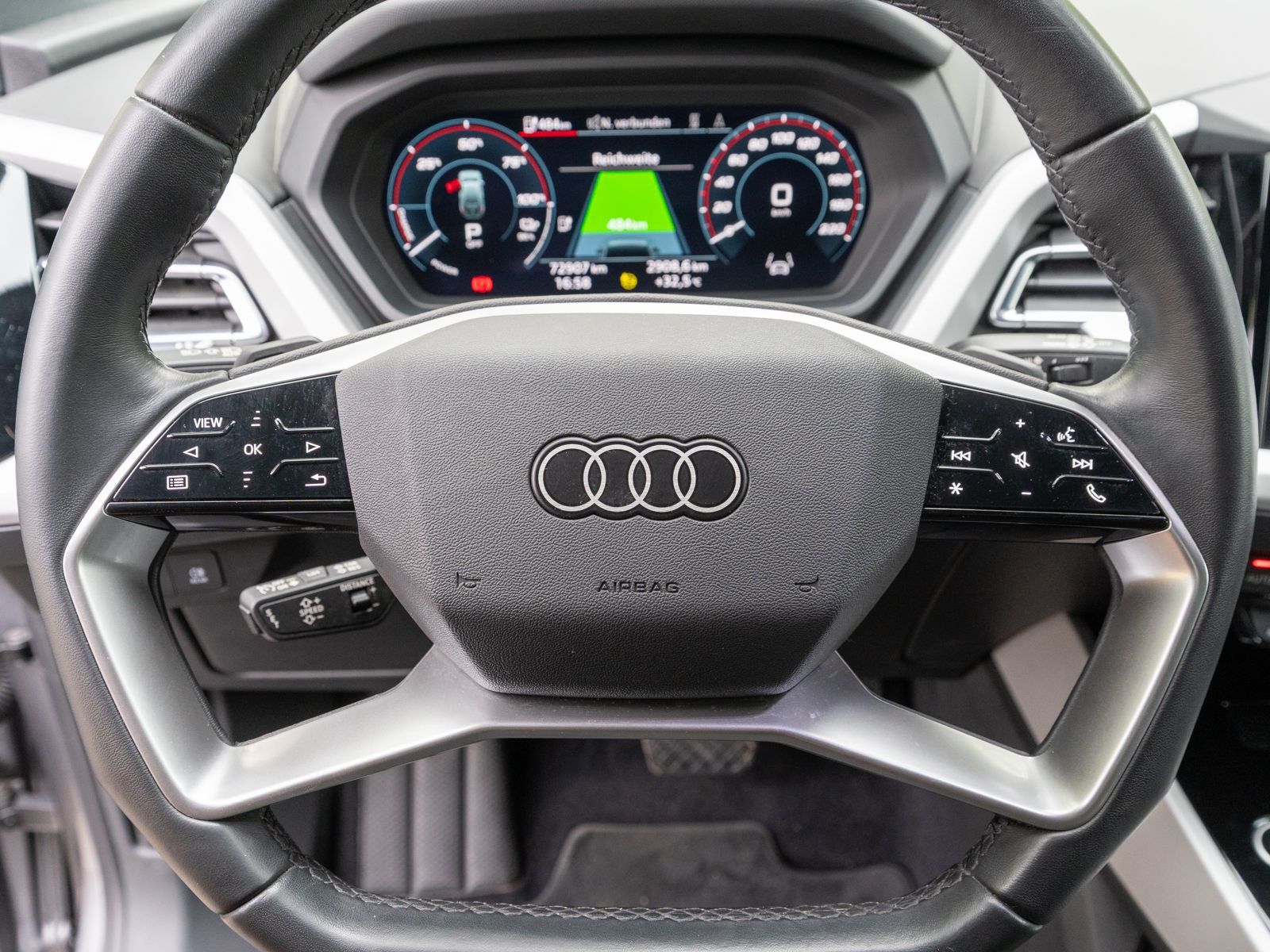 Fahrzeugabbildung Audi Q4 advanced 40 e-tron MATRIX Navi RFK ACC Wäpu