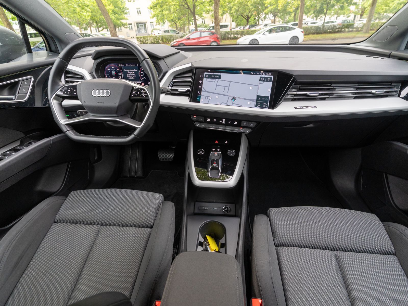 Fahrzeugabbildung Audi Q4 advanced 40 e-tron MATRIX Navi RFK ACC Wäpu