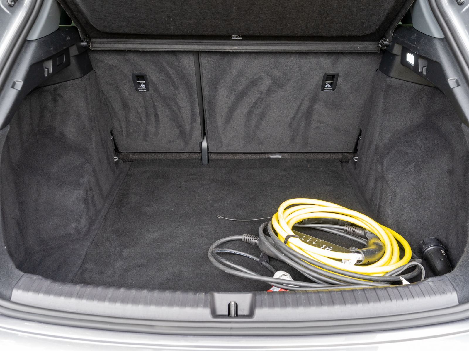 Fahrzeugabbildung Audi Q4 advanced 40 e-tron MATRIX Navi RFK ACC Wäpu